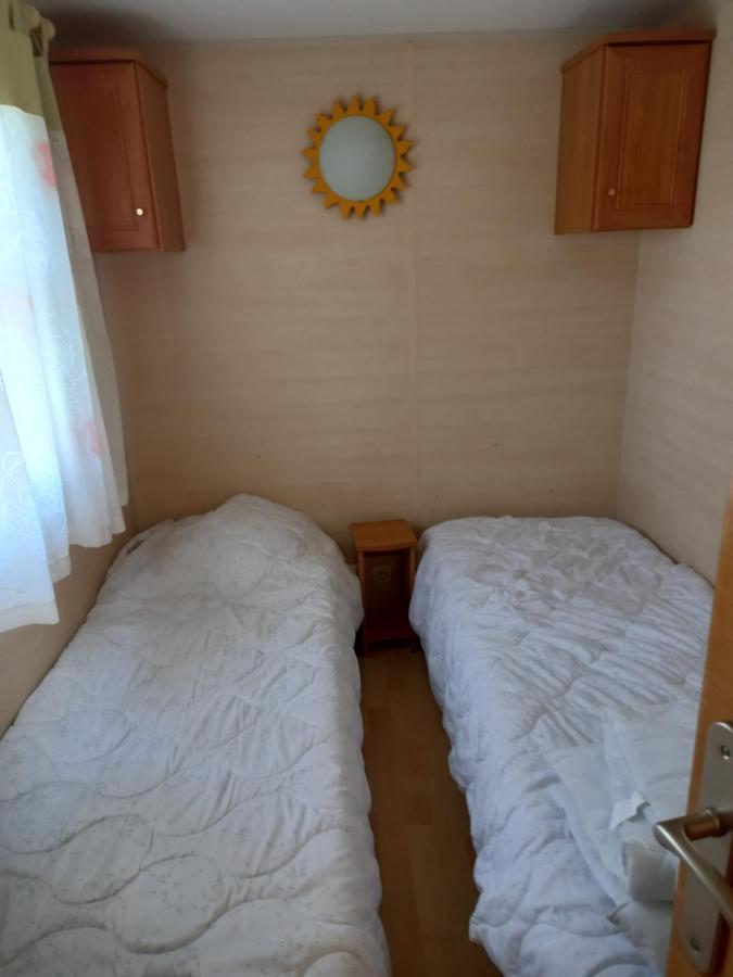 Mobilhome Nature Saint-Laurent-sur-Mer Dış mekan fotoğraf